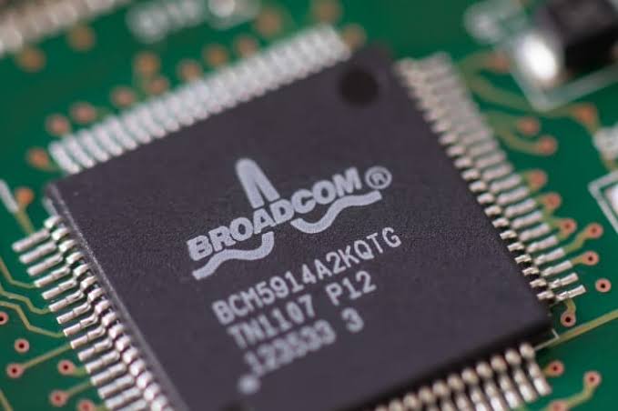 Broadcom forecasts quarterly sales below estimates amid rising custom AI chip competition; AI chip sales more than tripled to $16.7B in Q3