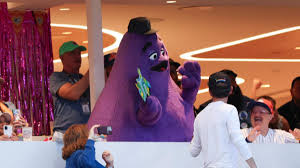 LOOK: Mets honoring McDonald's character Grimace with commemorative purple seat at Citi Field