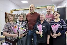 Полпред Президента России в УрФО Артём Жога поздравил югорчанок с 8 Марта