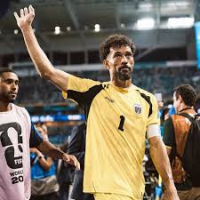 Vozinha é liberado para usar apelido pelo Colo-Colo no Chile. Mas onde está o goleiro Josimar?