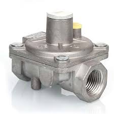 Amazon.com: Maxitrol RV47L Liquid Propane Gas Pressure ...