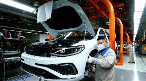 Bedrijven in de eurozone verwachten sterk stijgende kosten door het conflict met Iran