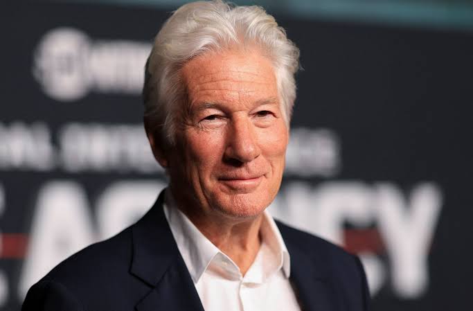 Actor Richard Gere supports Palestine by reading Darwish's poem | Daily  Sabah