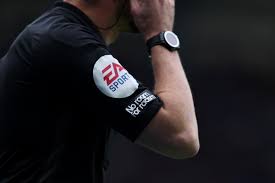 Frustrated Ex-Premier League Referee Raises Concerns over Officiating Standards Following Triple Sunderland Matches