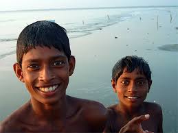 Enfants sur la plage de Kuakata © Marcel Ghesquiere (12 photos) - pt20542