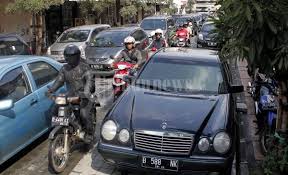 Hasil gambar untuk kemacetan di braga