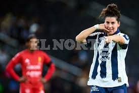 Defienden Rayadas la cima