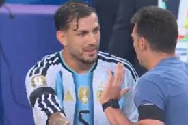 Lionel Scaloni habló sobre la charla con Leandro Paredes en el partido contra Suiza: “La traducción está extraña”