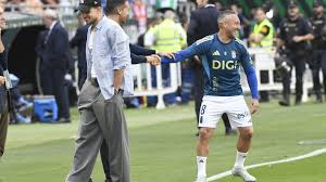 El Real Oviedo le pasa la pelota a Santi Cazorla por su futuro: "Está en sus manos"