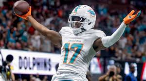 Source: Dolphins trade Jaylen Waddle to Broncos for picks