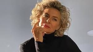 Paloma Valencia en el ojo del huracán: Retrasos, críticas y financiación electoral - Imagen principal del artículo