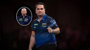 Manager topdarter Raymond van Barneveld verlengt na ruzie wel contract met andere Nederlander