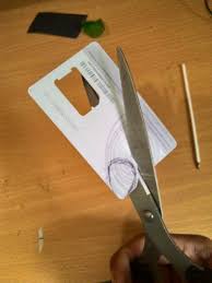 Hasil gambar untuk pick gitar dari kartu