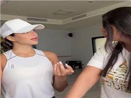بفيديو كوميدي ساخر.. يارا السكري تتفاعل مع تريند «معجبة العوضي»