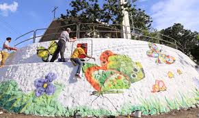 Resultado de imagen para fotos de los murales de santiago pintados por abel martinez