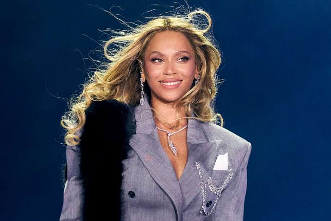 Beyoncé Sweetly Stops Cowboy Carter Show in London to Wish Twins Rumi and  Sir a Happy Birthday: 'Mommy Loves You'