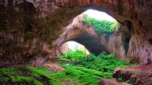 devetashka cave bulgaria