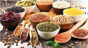 ۳۰ درصد حبوبات از طریق واردات تامین می‌شود| قیمت حبوبات کاهشی شد