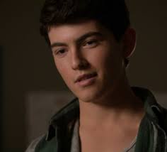 Der junge Derek Hale wird von <b>Ian Nelson</b> gespielt. - Derek_hale_jung