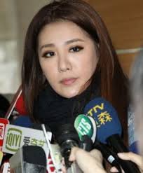 Li Jinliang reportedly has a new love again; Xiao Zhen fights for custody and property - 226_120315141237_11