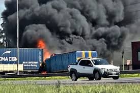 Tragedia en Panamericana: Choque Múltiple Deja Víctimas y Caos Total