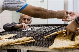 نان در کمتر از یک سال تا ۱۰۰ درصد گران شد