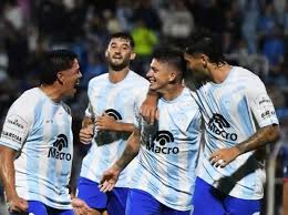 Desde las 21.15, el Albo busca los octavos ante Vélez en Caseros