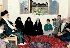 Image result for ‫خاطرات انقلاب از زبان رهبر‬‎