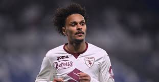 Lazaro: “Dobbiamo fare bene e prendere le misure in vista della sfida in campionato”