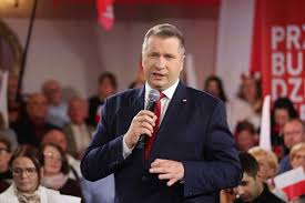 Pełna sala na spotkaniu z Przemysławem Czarnkiem w Piotrkowie Trybunalskim. Mocne słowa o zdrowiu, gospodarce i wyborach