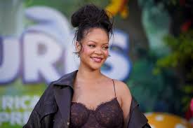 Rihanna erstmals mit drittem Kind auf Magazin-Cover