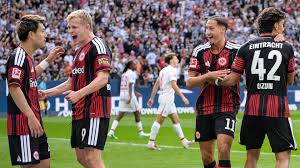 Eintracht Frankfurt News-Ticker: Ebnoutalib auf der Bank, Knauff auf rechts — hessenschau.de