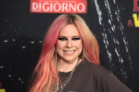 Avril Lavigne Sang One of Her Hit Songs at Taylor Swift and Travis Kelce’s Wedding