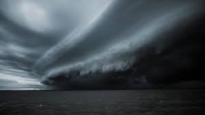 Quase 50 cidades de SC entram na rota de tempestade perigosa com vento de 100 km/h no feriadão