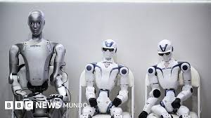 Lo que la exitosa salida a bolsa de la mayor empresa de robots humanoides del mundo revela sobre el liderazgo tecnológico de China