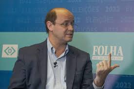 Demitido do governo de MG por ser alvo de investigação colabora em programa de Zema
