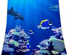 blanket with a tropical fish designの画像