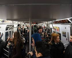 Image of crowded New York City subway car