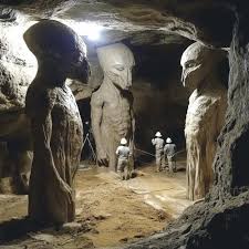 Mysterious ruins found in Egyptian desert