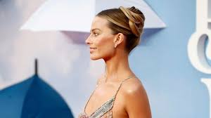 Margot Robbie Stuns in 