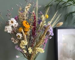 Preserved flowers in a vase of water