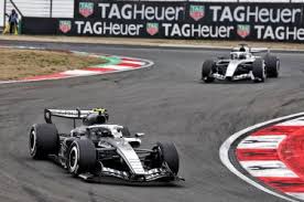 'Checo' Pérez asume la culpa por el incidente con Bottas en China: “Vi el hueco y fui por ello”