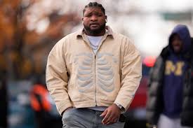 Eagles' Fred Johnson Accused of Abandoning Pregnant Girlfriend for Dating Apps