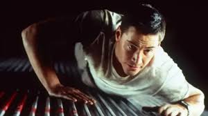 Watch Keanu Reeves’ 95% RT Rated ‘Die Hard’ Replacement Before It’s Gone