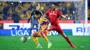 México: Paulinho perde no arranque da final do Torneio de Abertura