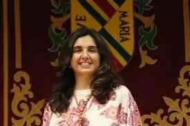 Dimite la concejal de Mujer de Collado Villalba que paró una obra feminista a mitad de la función: 