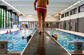 “Zo goed als einde van het schoolzwemmen”: Lintse scholen trekken aan de alarmbel in open brief