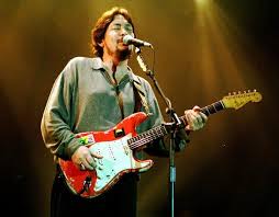 Chris Rea, Grammy-Nominated Singer of ‘Driving Home for Christmas,’ Dies at 74