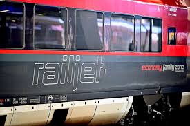 Polizei musste heillos überfüllten ÖBB-Railjet in Wien räumen