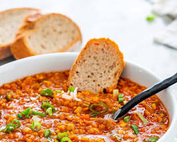 Image of Lentil soup with bread